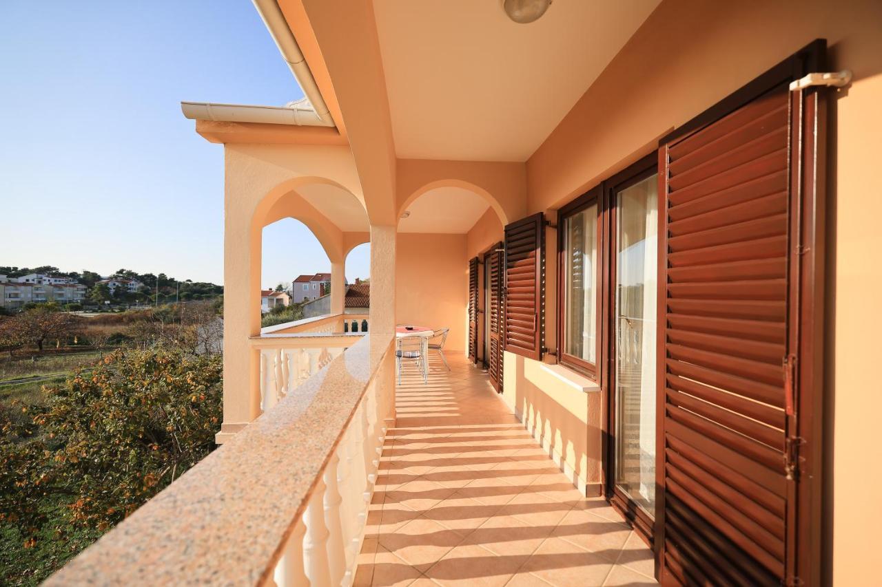 Apartments Ana Petrčane Exterior foto